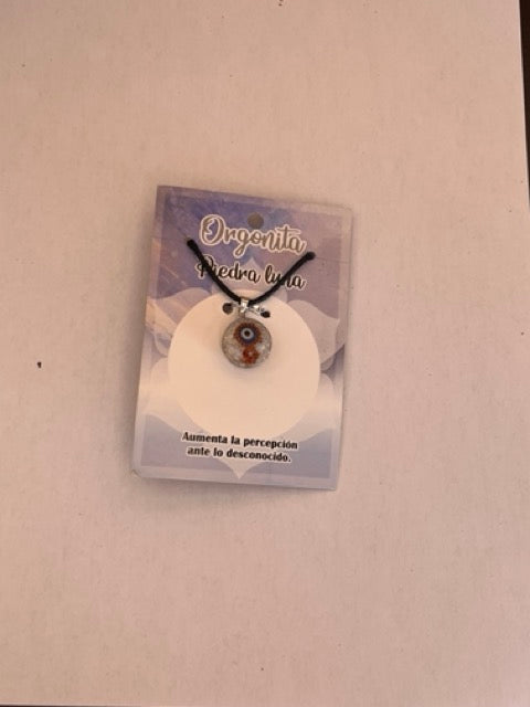 Colgante Orgonita con Piedra Luna: Protección Energética y Magia Femenina
